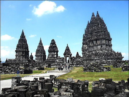 วัดพรัมบานัน (Prambanan Temple)