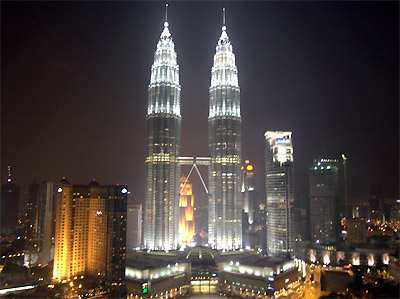 เปโตรนาส ทาวเวอร์ (Petronas Twin Towers)